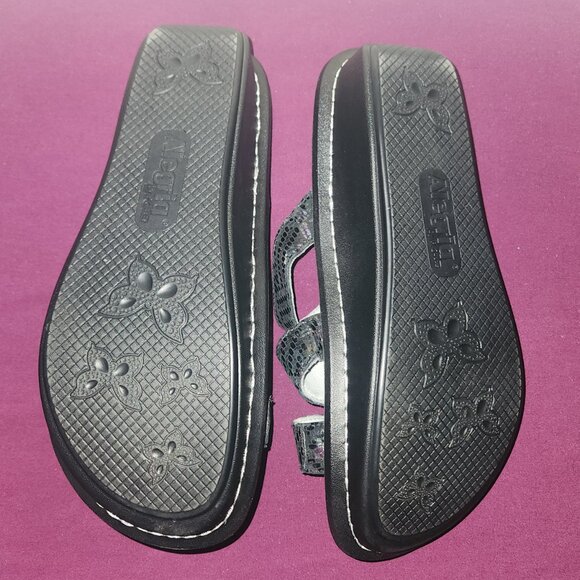 Algeria Slide Sandals - Picture 8 of 9